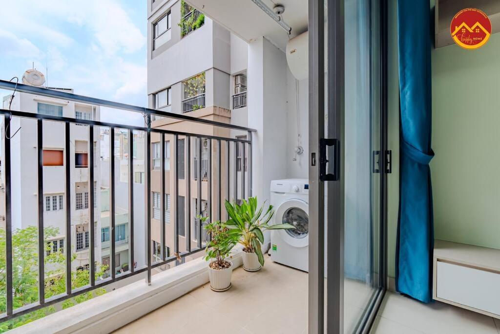 Appartement 2br Near Tan Son Nhat Airport - Luxury