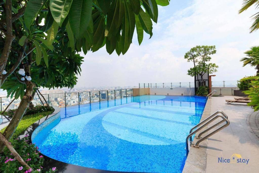 Appartement 2br Near Tan Son Nhat Airport - Luxury