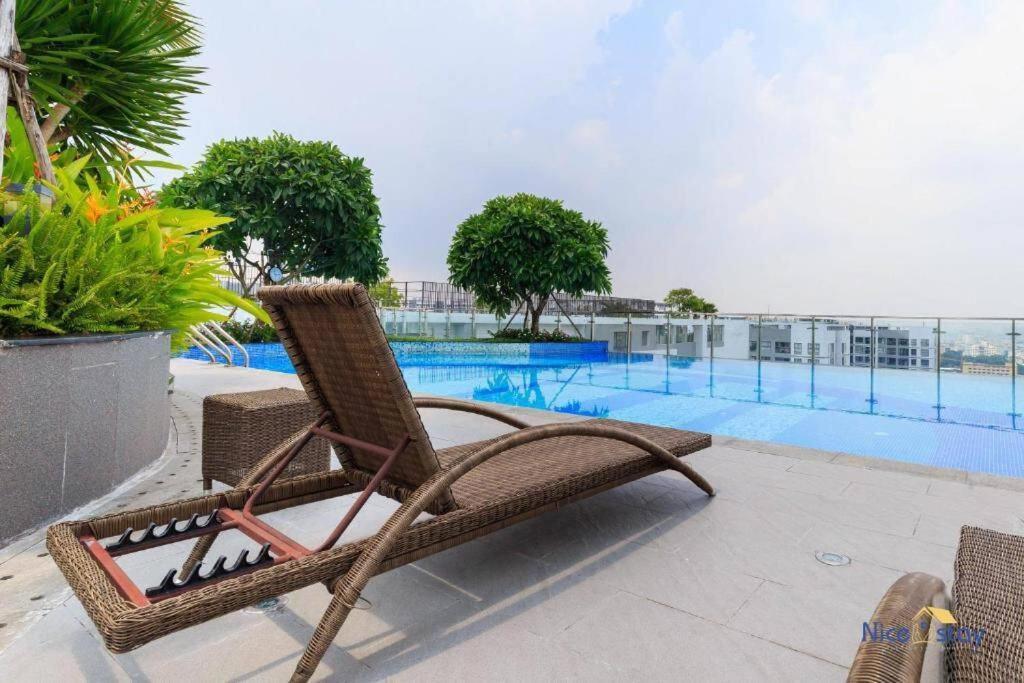 Appartement 2br Near Tan Son Nhat Airport - Luxury *