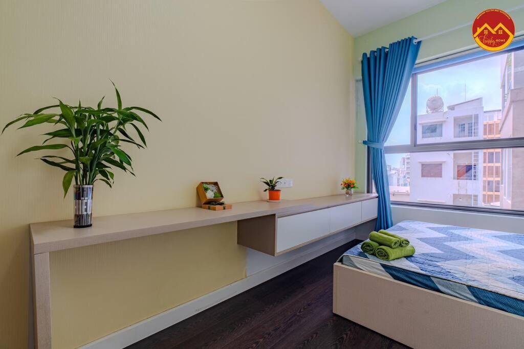 Appartement 2br Near Tan Son Nhat Airport - Luxury *